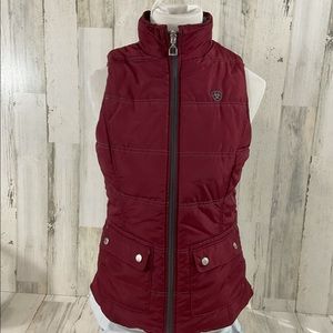 Ariat Maroon Reversible Women’s Puffer Vest size small.
